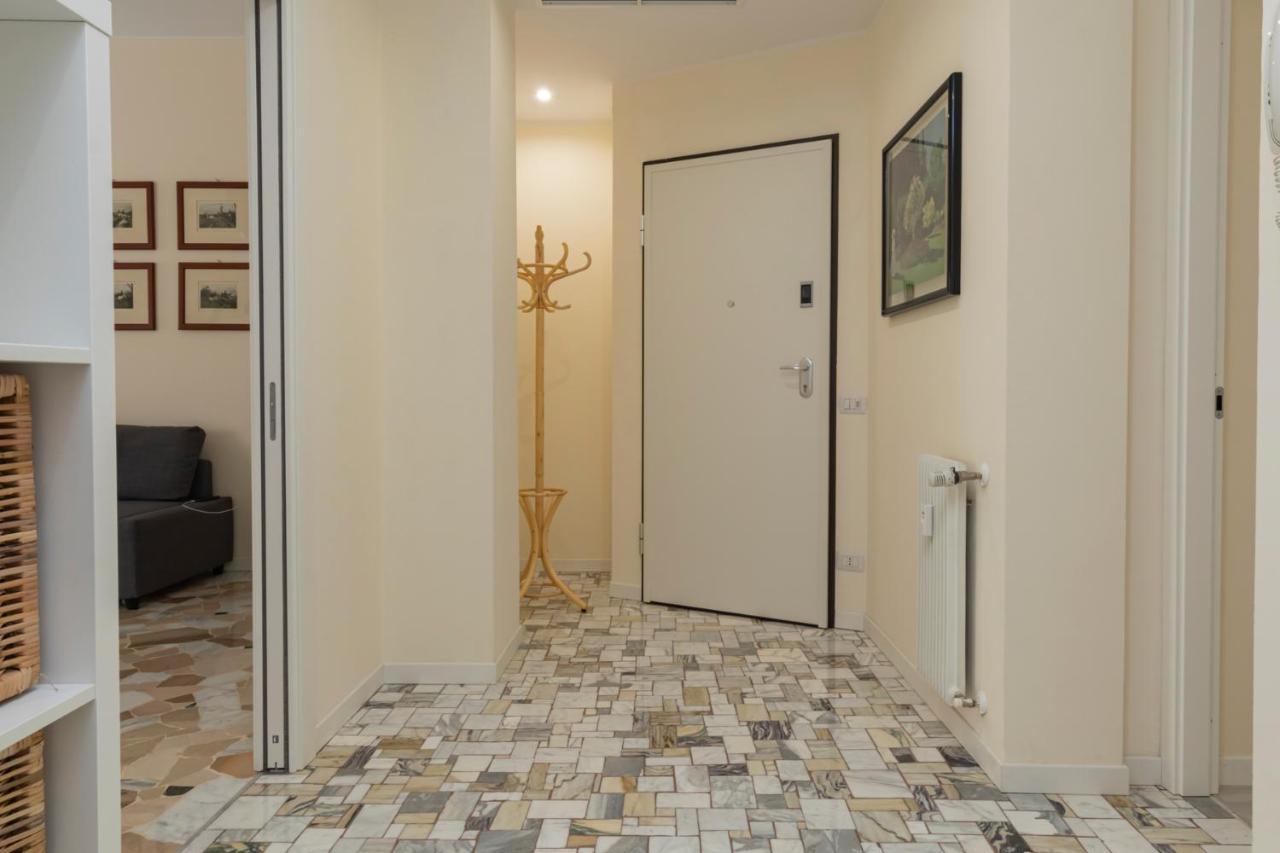 Joivy Modern 2Bed Flat With Balcony, 250M From M5 Foppa And M2 Sant'Agostino Apartment Milan Exterior photo