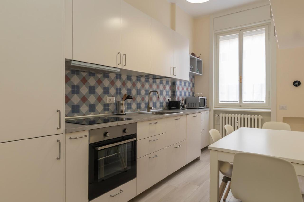 Joivy Modern 2Bed Flat With Balcony, 250M From M5 Foppa And M2 Sant'Agostino Apartment Milan Exterior photo