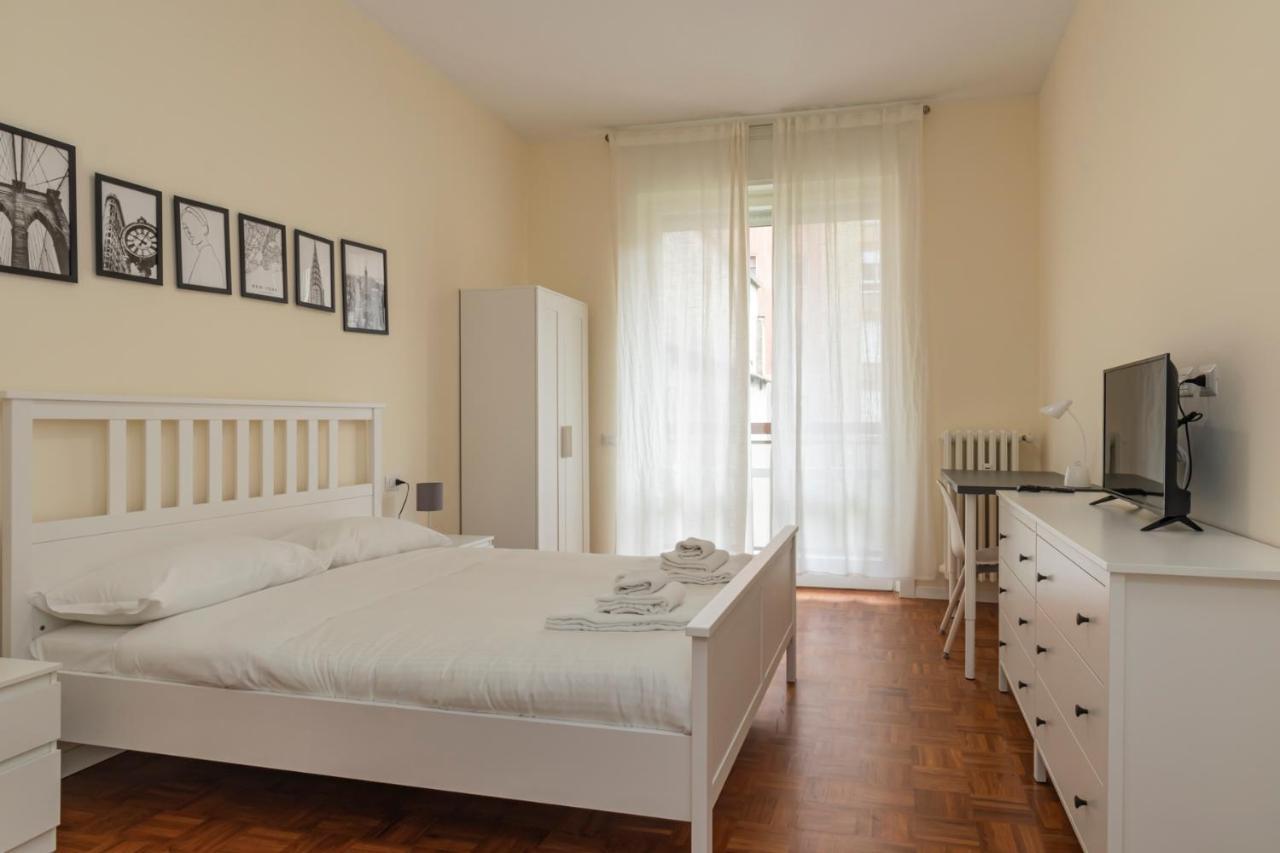 Joivy Modern 2Bed Flat With Balcony, 250M From M5 Foppa And M2 Sant'Agostino Apartment Milan Exterior photo
