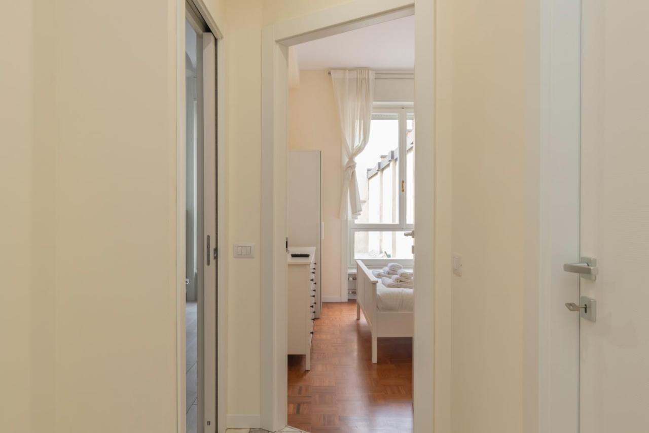 Joivy Modern 2Bed Flat With Balcony, 250M From M5 Foppa And M2 Sant'Agostino Apartment Milan Exterior photo